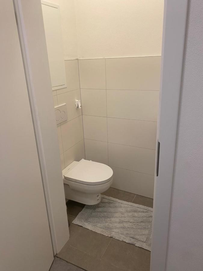 Wohnung City Nord Mit Balkon Herzogsdorf Extérieur photo