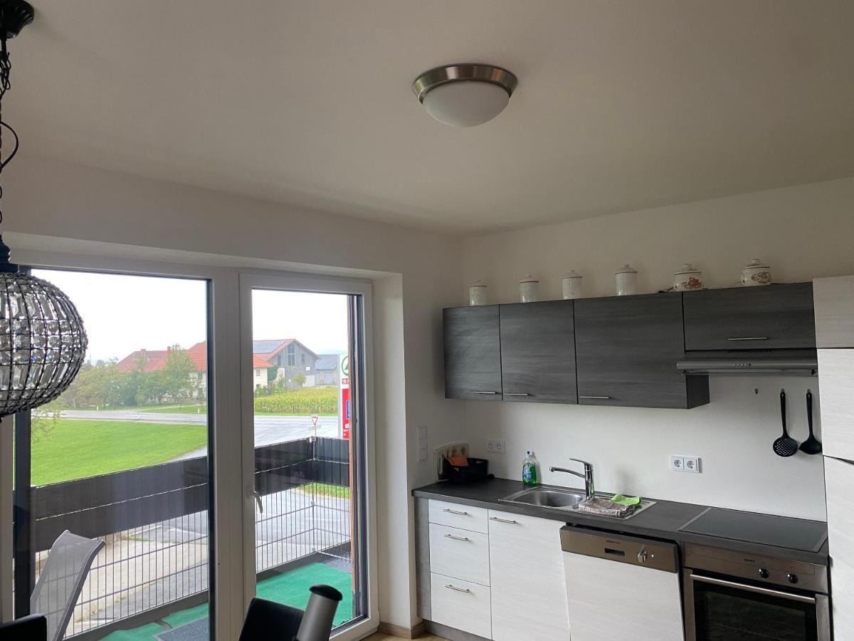 Wohnung City Nord Mit Balkon Herzogsdorf Extérieur photo